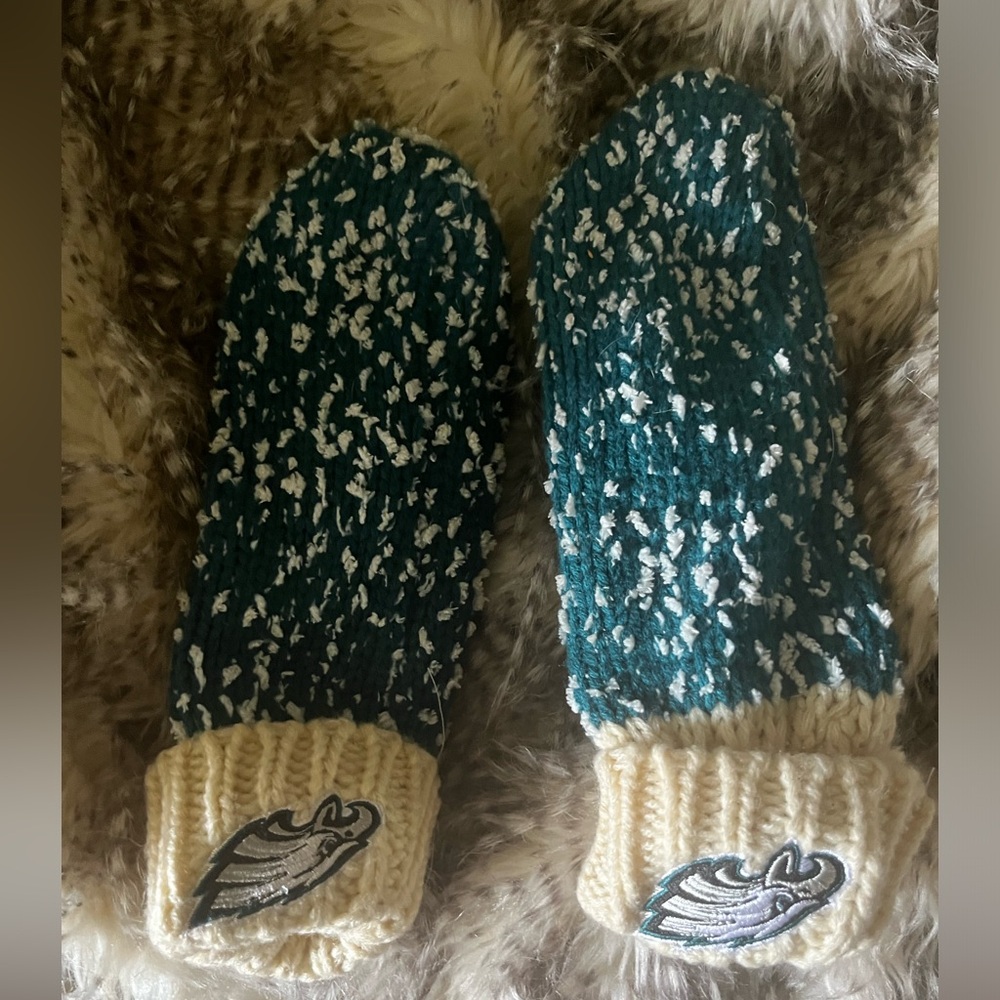 NFL Eagles Women’s Mittens